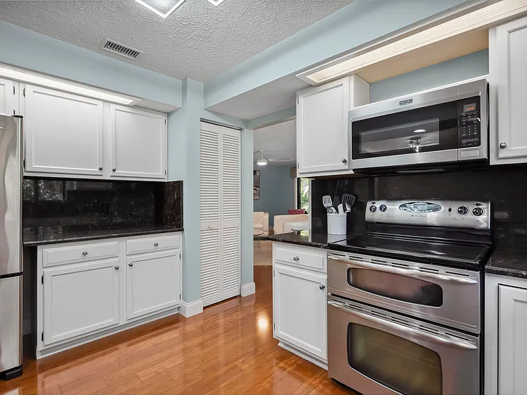 5300 SE Schooner Oaks Way — Photo 17