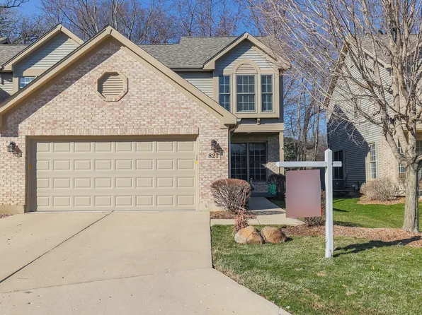 821 Kimberly Ln, Crystal Lake, IL 60014