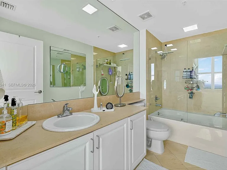1155 Brickell Bay Dr #Penthouse 210 — Photo 8