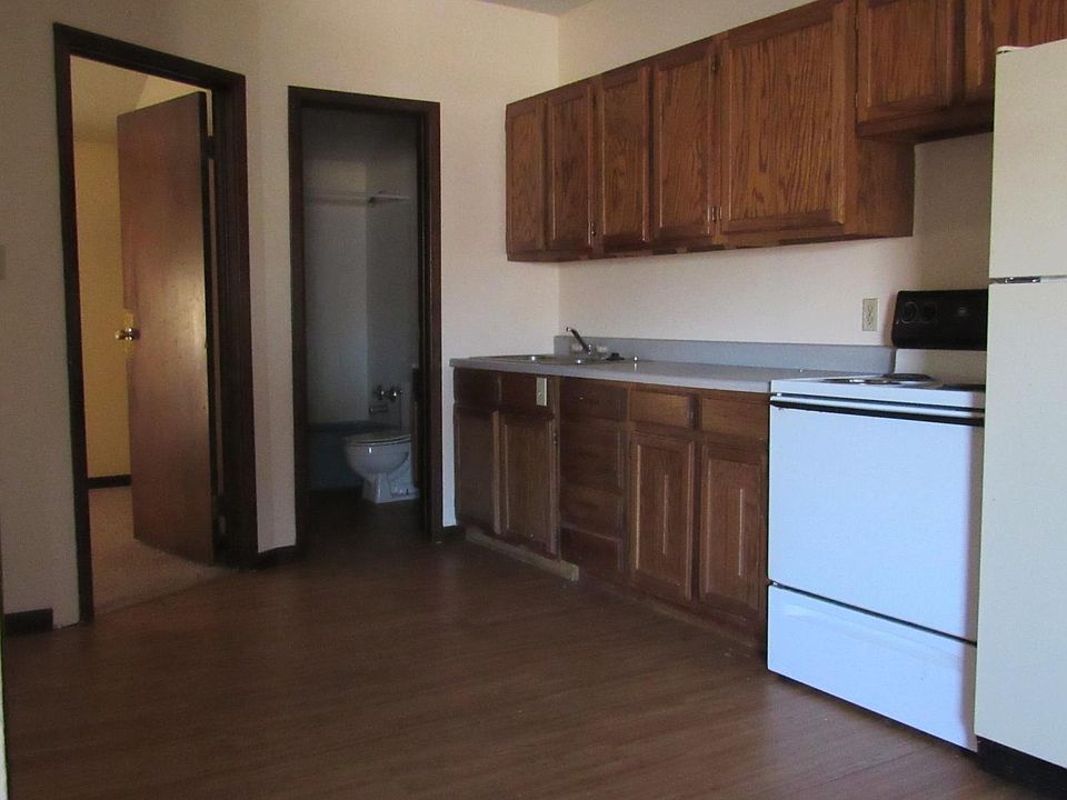 1st image of 104 10th St #7