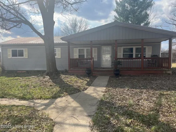 453 W Park St, Pekin, IN 47165