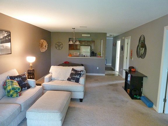 3rd image of 542 Pewaukee Rd Unit A