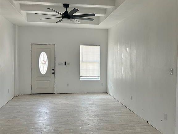 5th image of 162 Valle Vista St