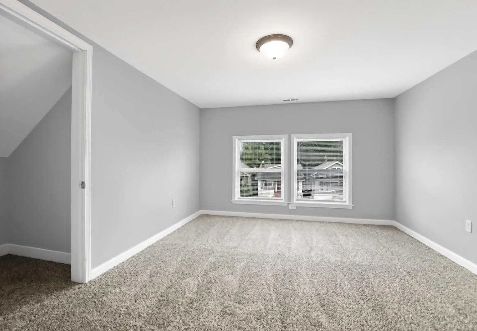 2 bed, 700 sqft, $900 — Photo 4