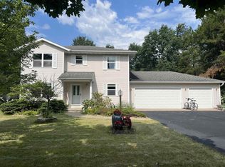 3248 Leahy Ave, Stevens Point, WI 54481