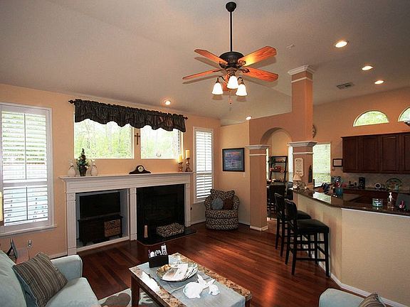 2nd view Den/Family Room