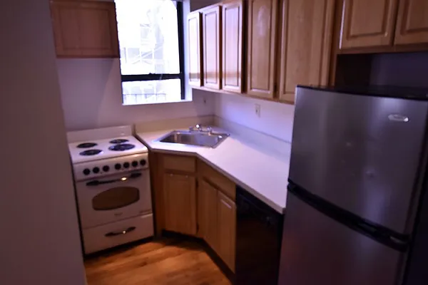 Rented by REAL New York | media 19