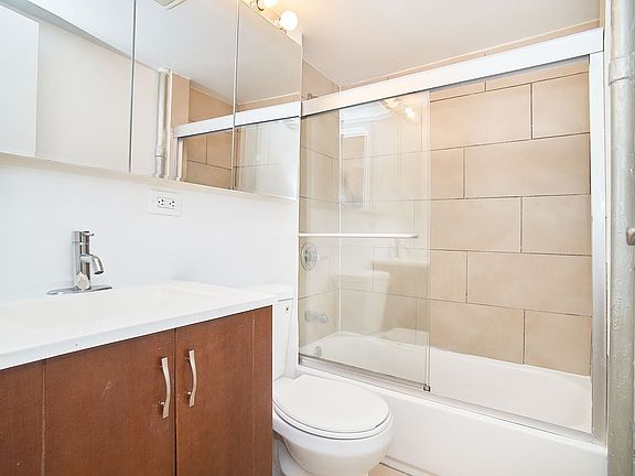 5th image of 235 W 14th St #B1
