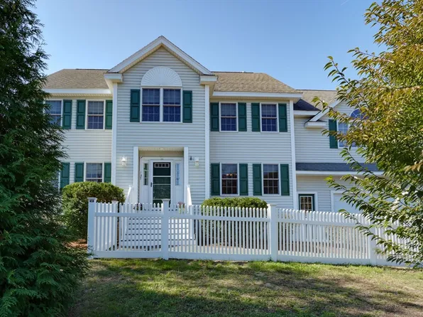 137 Winn St, Burlington, MA 01803