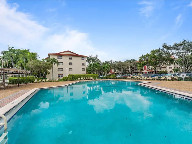 850 SW 133rd Ter #106B — Photo 37