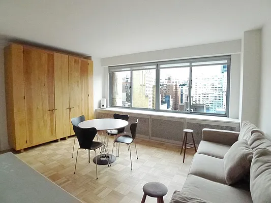 Rented by Sotheby's International Realty | media 27