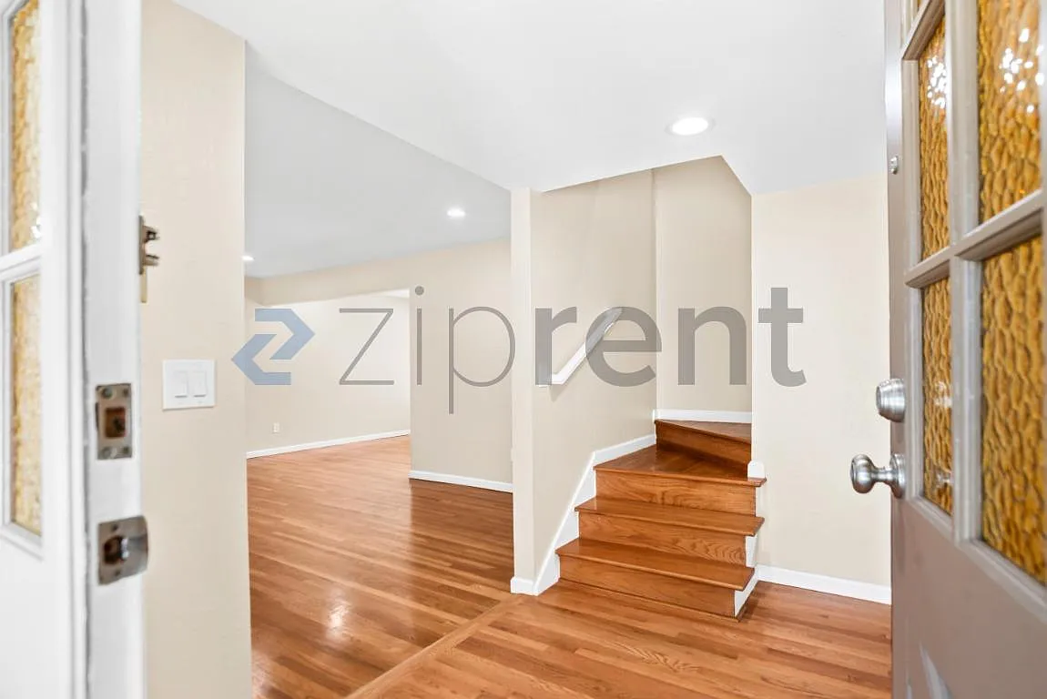 4 bed, 1800 sqft, $6,510 — Photo 4