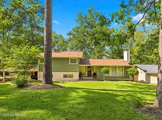 1806 Hillview Dr, Jackson, MS 39211