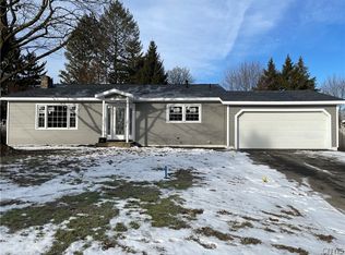 423 Blueberry Ln, Syracuse, NY 13219