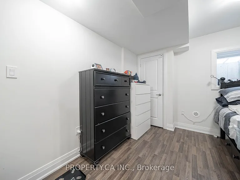1776 A Lawrence Ave W #1 — Photo 10