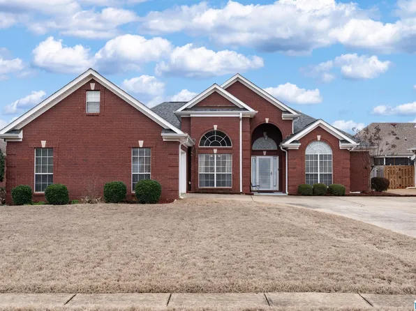 1664 Bradford Ln, Bessemer, AL 35022