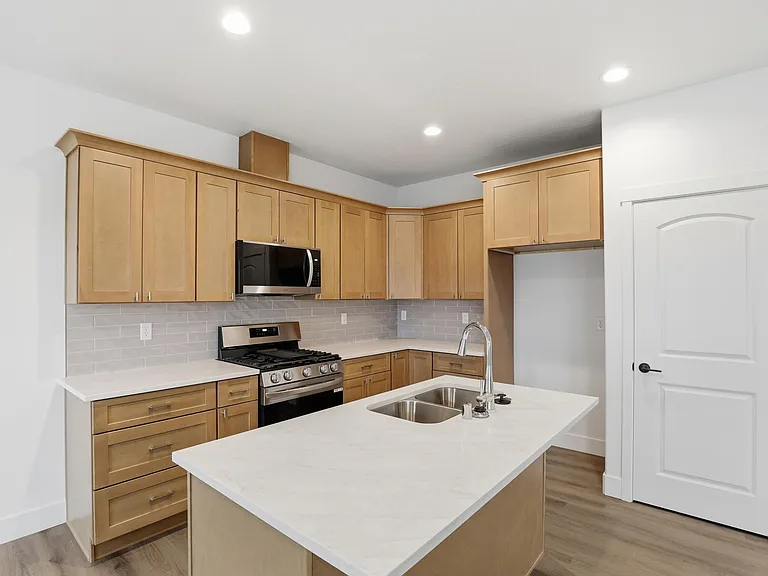 669 N Creative Way — Photo 4