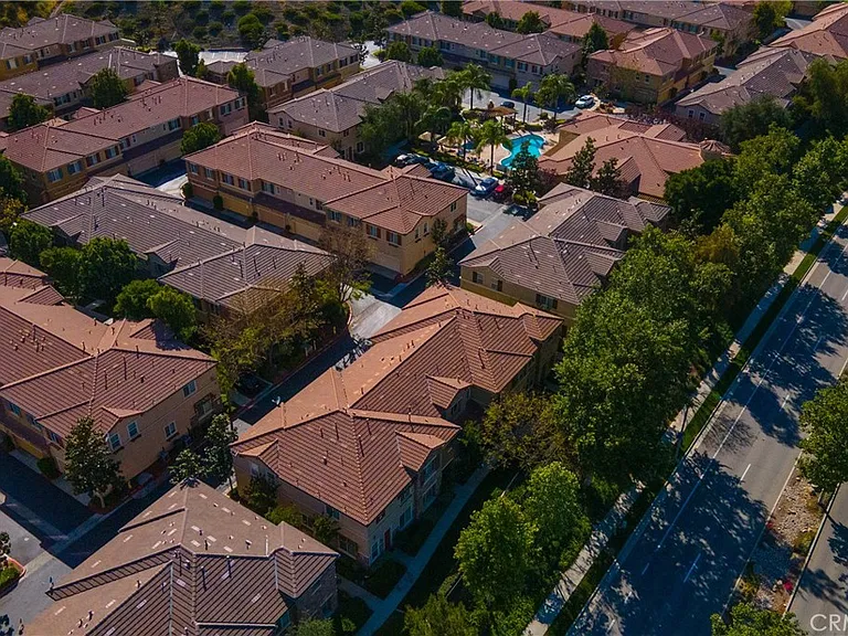 30505 Canyon Hills Dr — Photo 44