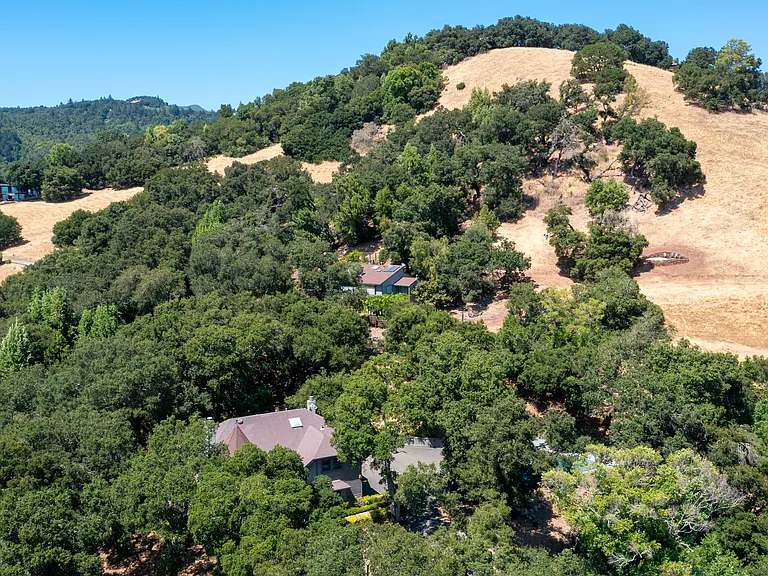 970 Rachael Rd — Photo 43