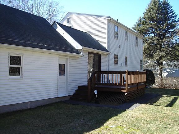 3rd image of 30 Wilshire Dr
