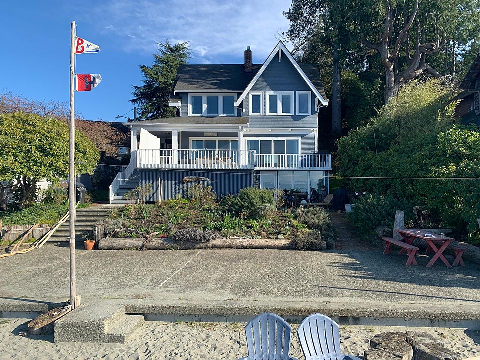MIL rental includes use of larger patio, beach yard, tidelands and walking the Cove Beaches anytime.