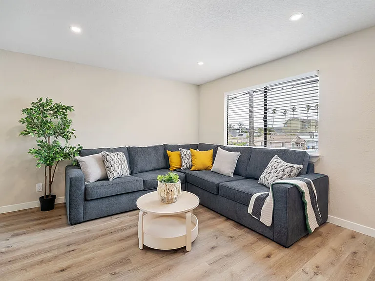 241 Ocean View Ave #L — Photo 6