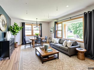 4509 Ridgeway Rd, Omaha, NE 68134