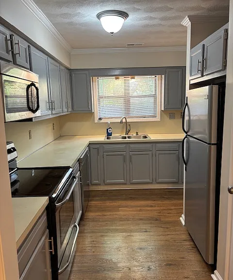 1214 Ash Cir — Photo 10