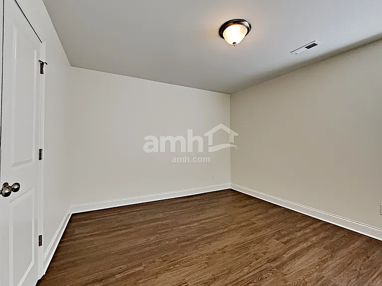 130 Hamilton Park Dr — Photo 23