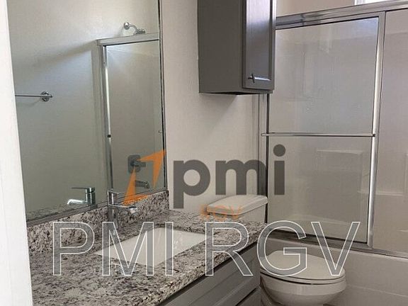 5th image of 808 W Carmel Ave APT 3