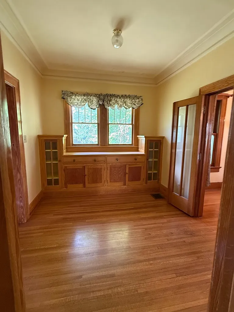 5 bed, 2904 sqft, $5,000 — Photo 4