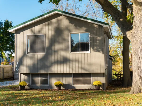 400 W Main St, Durand, MI 48429