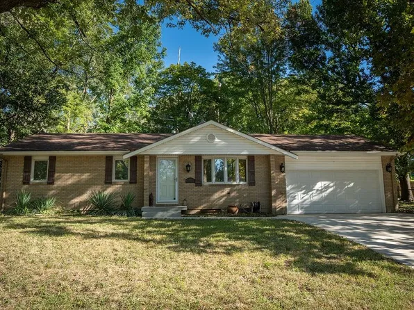 11607 Ridge Dr, Sugar Creek, MO 64054