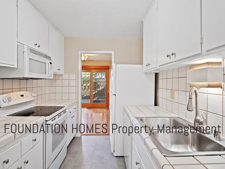 28 Mariner Green Dr — Photo 8