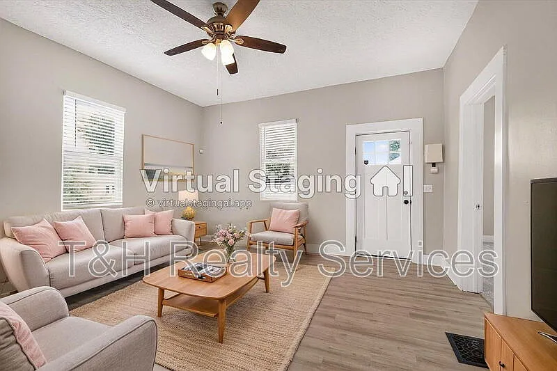4 bed, 2.0 bath, 3356 sqft, $1,950 — Photo 4