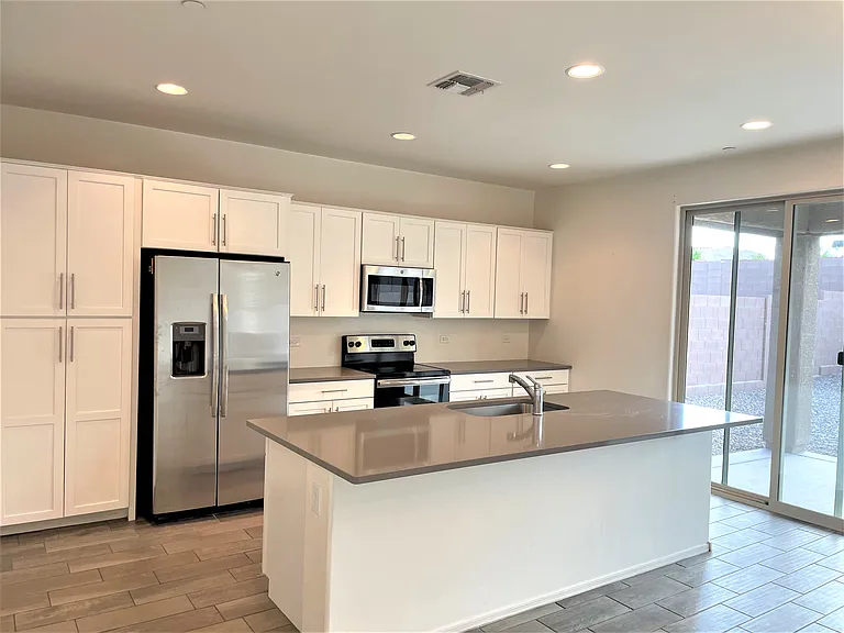 9450 N Andrina Dr — Photo 6
