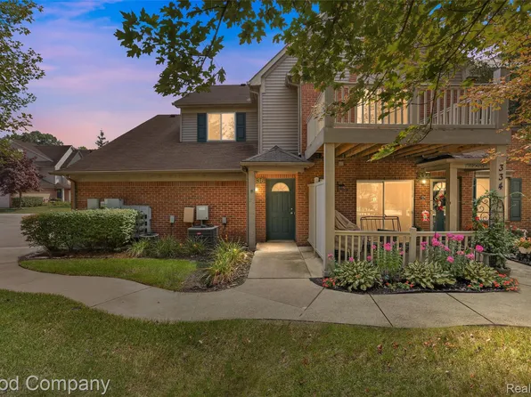 336 Marigold Cir, Westland, MI 48185