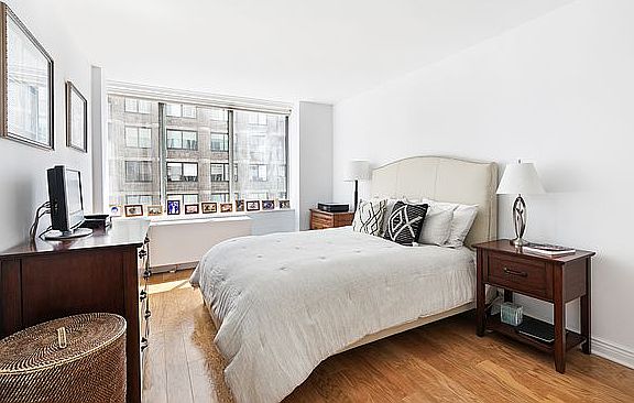 5th image of 61 W 62nd St APT 11G