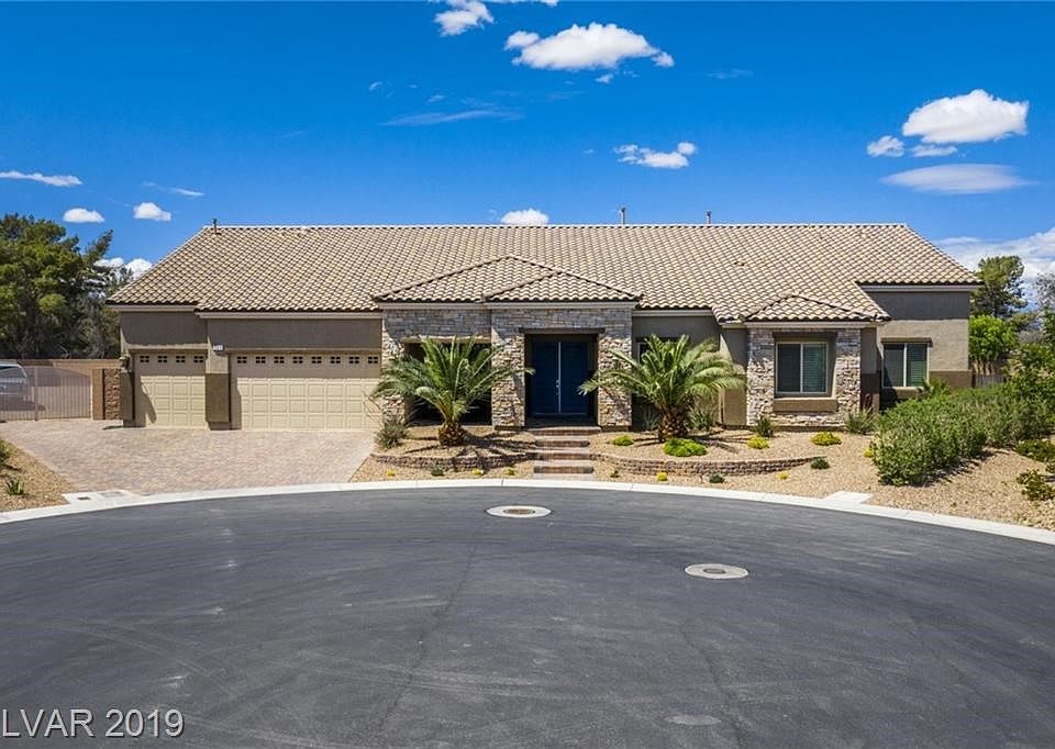 1st image of 327 Cougar Estates Ln