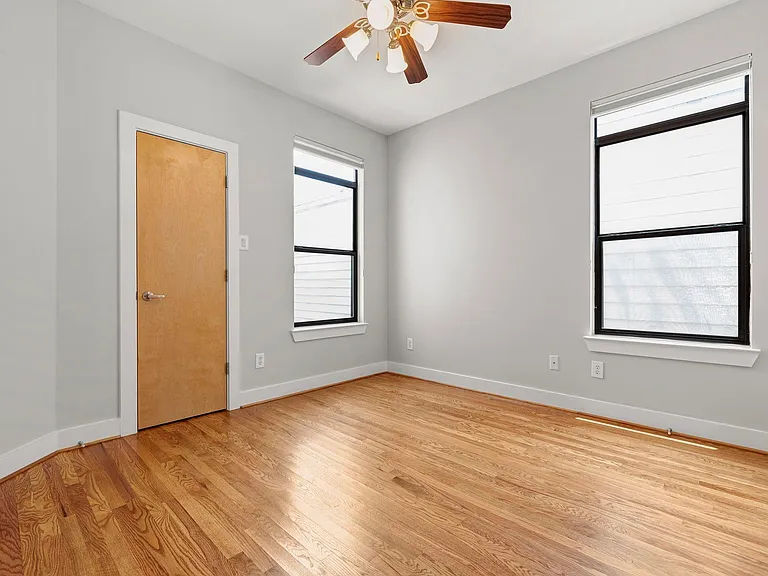 1410 Knox St — Photo 32