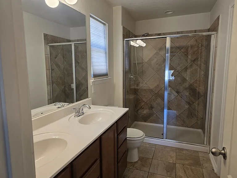 1119 Lonesome Oak Dr — Photo 17