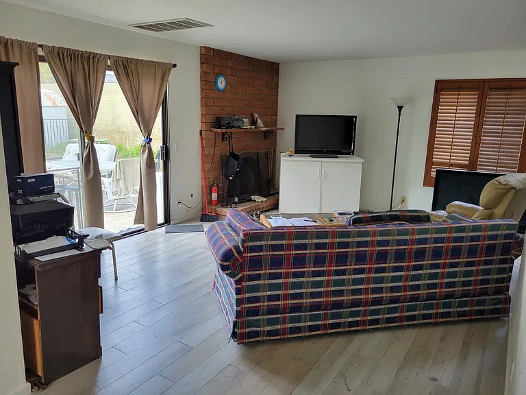 4529 Emerald Ave — Photo 4