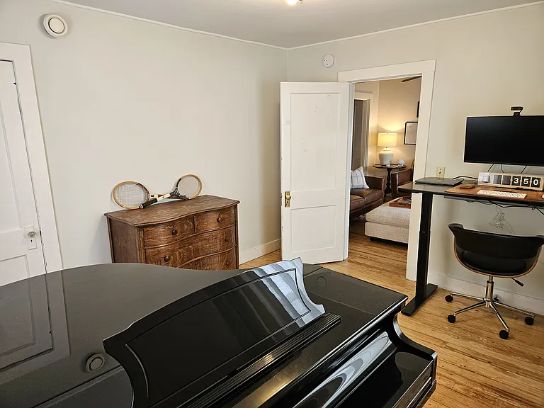 25 Shepard St #B — Photo 5