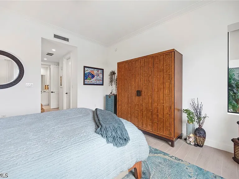 1111 Central Ave #403 — Photo 21
