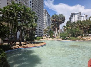 210 174th St APT L18, Sunny Isles Beach, FL 33160