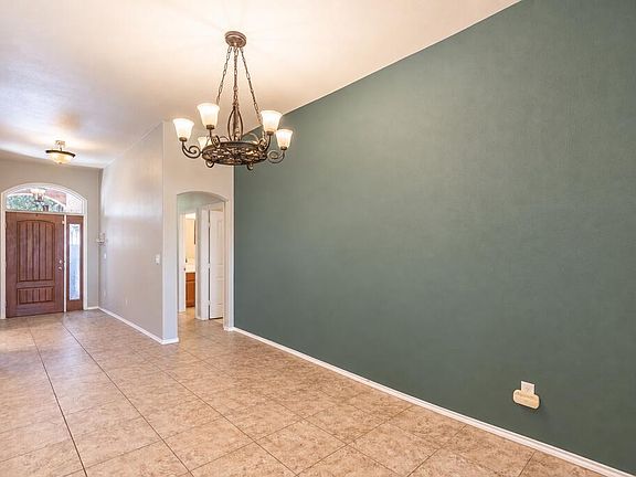 5th image of 614 Dimaggio Ct