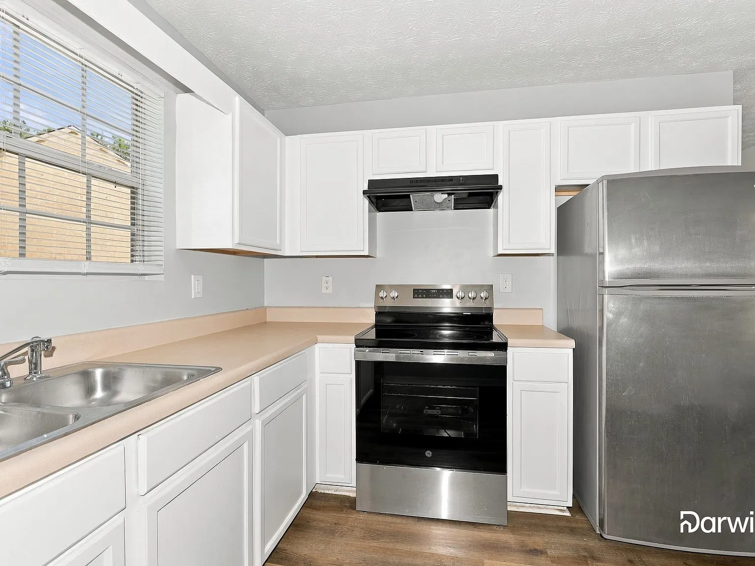3 bed, 2.5 bath, 1584 sqft, $1,650 — Photo 3