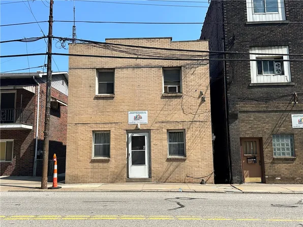 926 Island Ave, Mc Kees Rocks, PA 15136