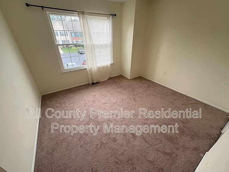 3605 Pinhorn Dr — Photo 8