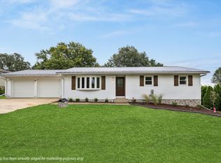 2595 282nd Ave, De Witt, IA 52742